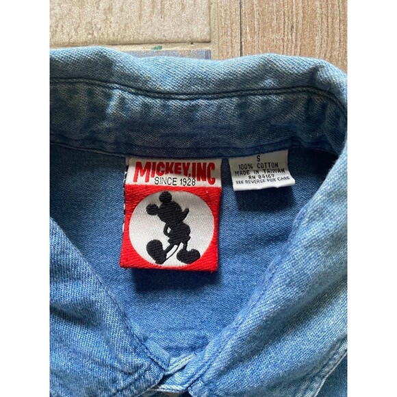 Vintage Disney Winnie the Pooh Embroidered Denim Shirt Size Small - Picture 6 of 8